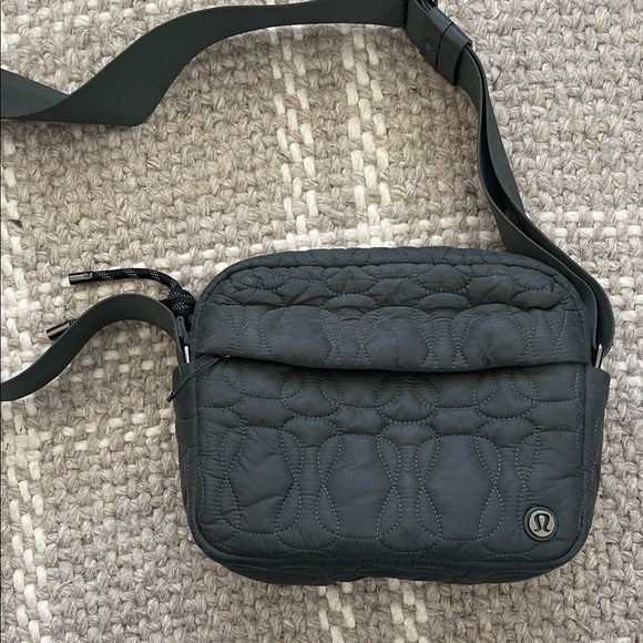 Lululemon Dark Green Quilted Purse - Picture 1 of 8